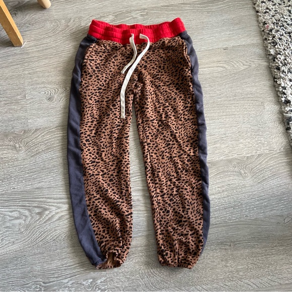 Monrow Pants - Monrow leopard sweatpants